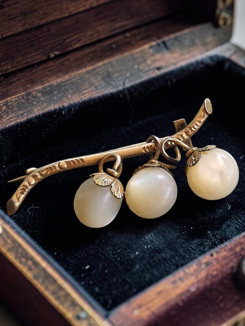 Antique Victorian Gold Filled Mother Of Pearl Brooch